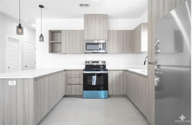 Photo - 608 N Alexandrite Ave Unit 1