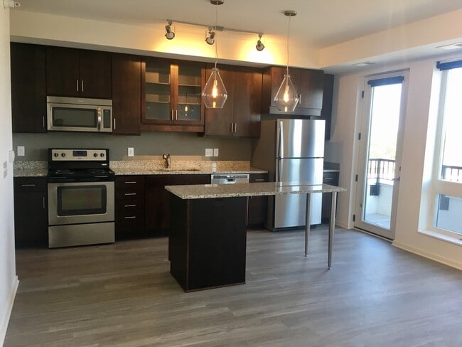 Laguna Apartments
