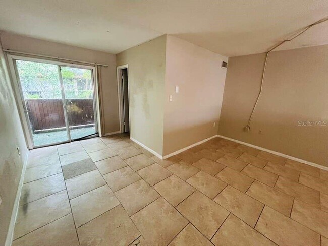 Photo - 3914 Crayrich Cir Unit GE