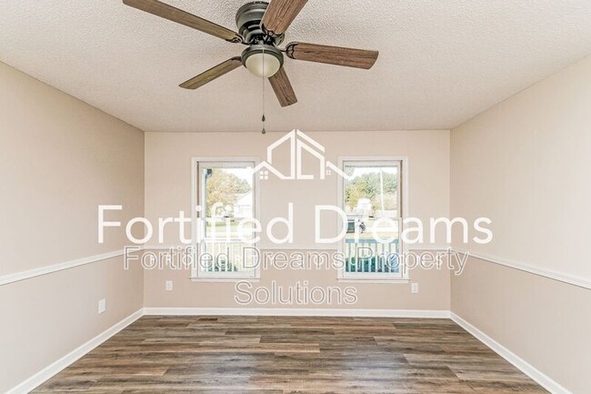 Photo - 814 N Greenbriar St