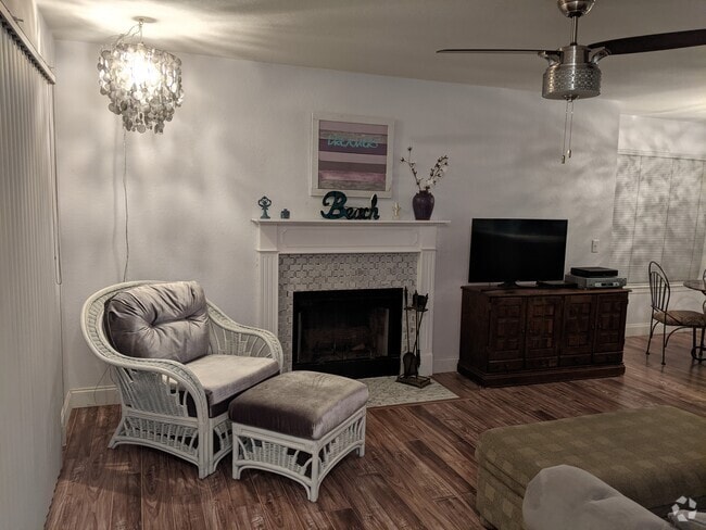 Building Photo - 850 S Tamiami Trl Unit 110 Rental