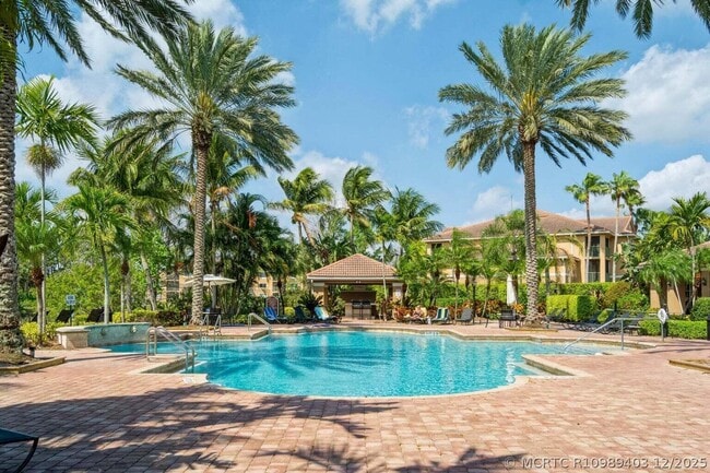 3600 NW Mediterranean Ln Unit 14