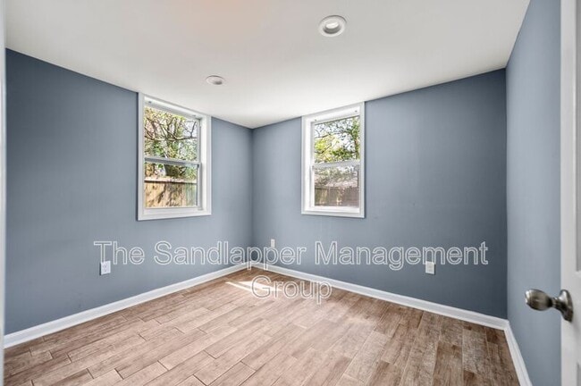 Photo - 2169 Eleanor Dr Unit C