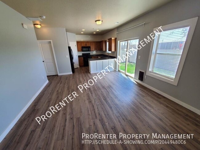 Photo - 1005 N 740 W