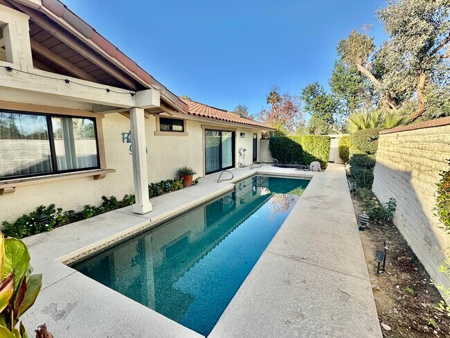 Building Photo - 359 Villena Way Rental