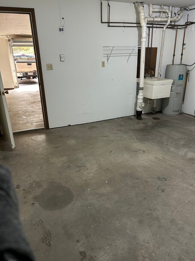 Photo - 5577 Whispering Way Unit 5577