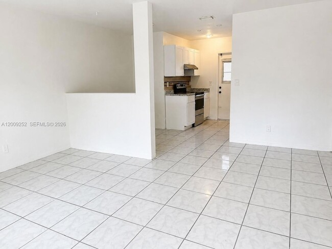 Photo - 728 SW 7th St Unit 1-2