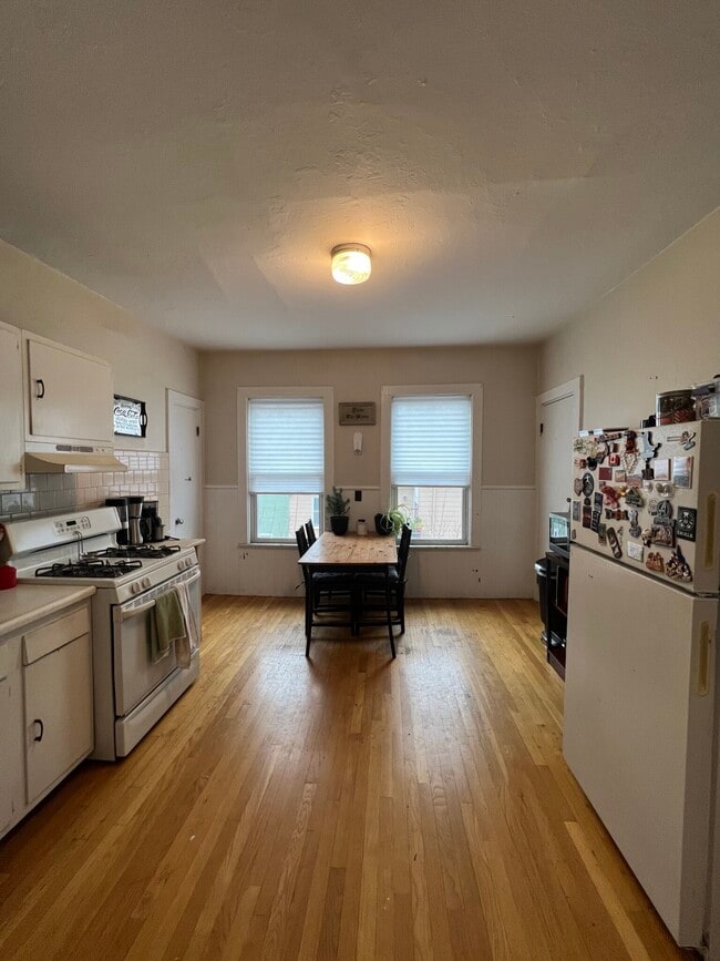 Photo - 256 Summer St Unit 3