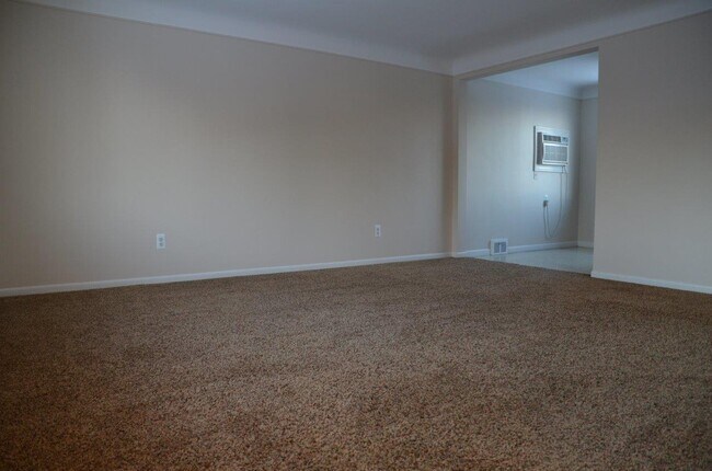 Living Room - 5447 Chicago Rd