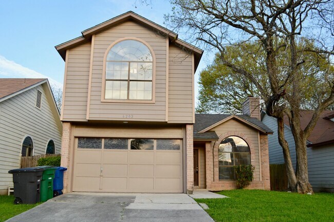 Photo - Beautifully updated move-in ready 3/2.5