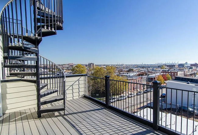 Photo - 604 S Dean St