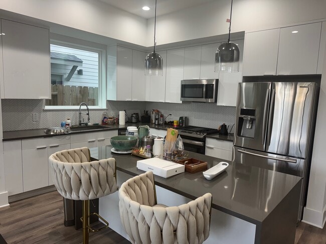 Kitchen - 3409 Luca St