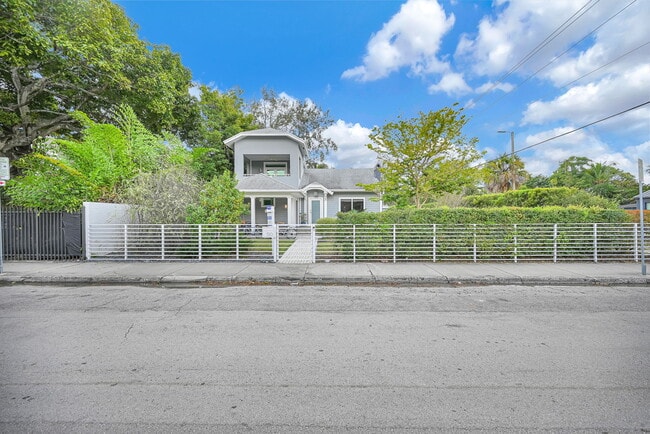 Photo - 150 NE 50th Ter