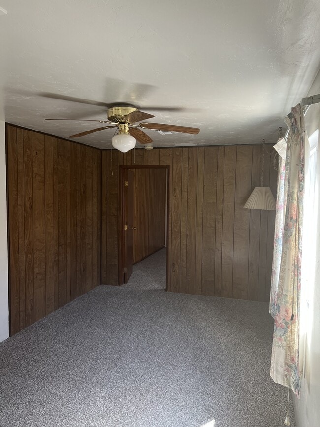 Photo - 2718 E 18th St