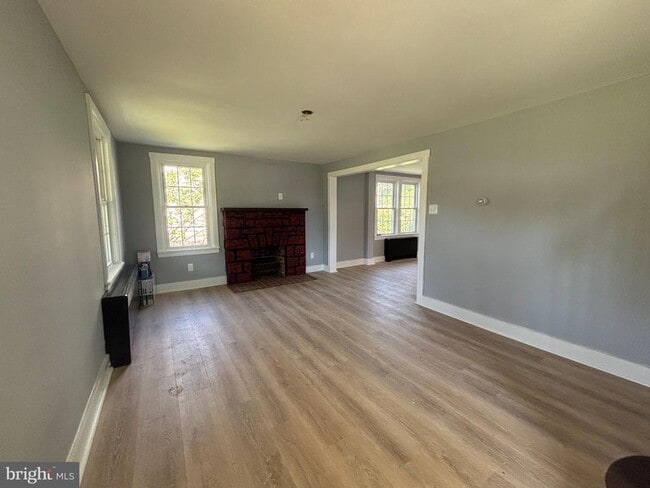 Photo - 888 Walnut St