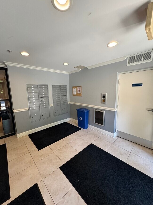1670 Mill St Unit 303
