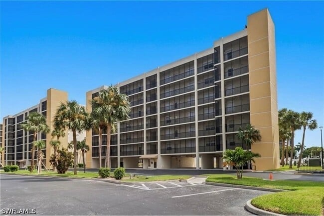 Building Photo - 4421 Bay Beach Ln Unit 643