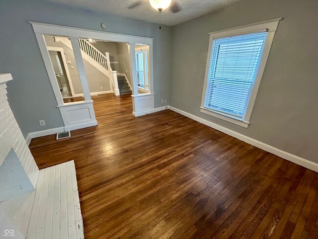 Photo - 2821 N New Jersey St