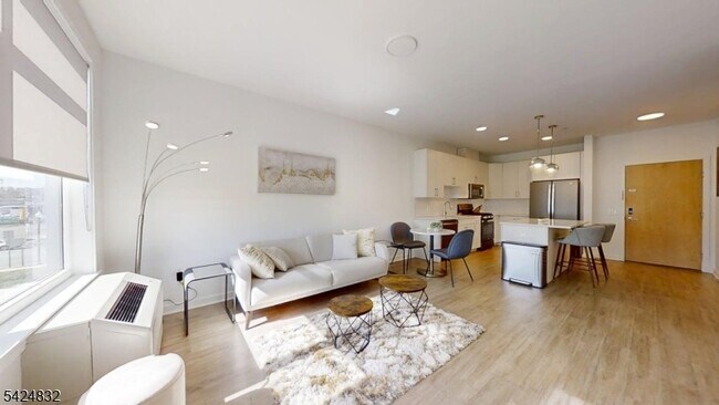 Photo - 1181 Morris Ave Unit 307