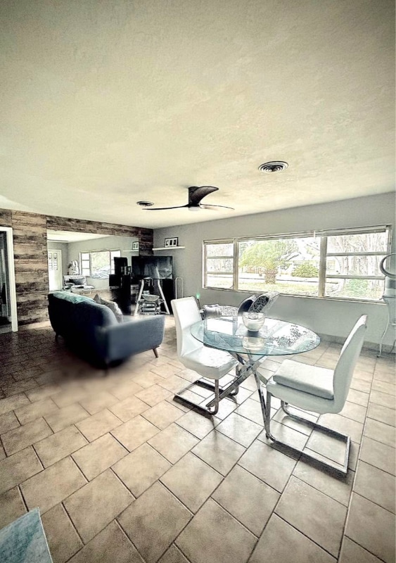 Photo - 857 Banyan Dr