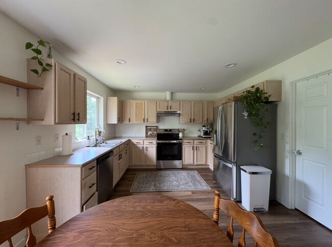 Photo - 1565 Estate Pl