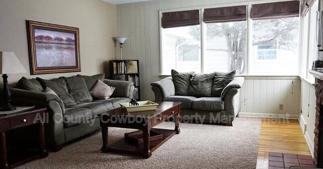 Photo - 1915 E Custer St