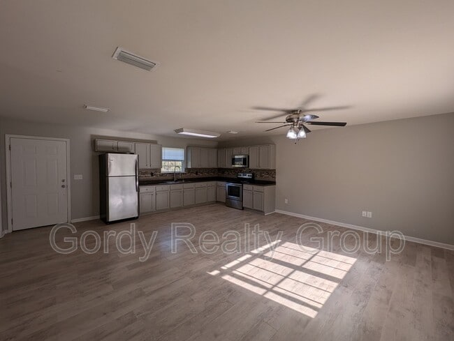 Photo - 5579 Willis Rd