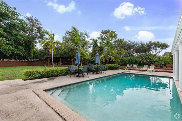 Building Photo - 9351 SW 109th Ter Rental