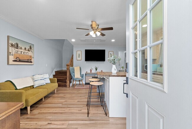 Photo - 2 Mead Dr Unit ID1354826P