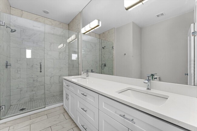 Photo - 2533 W Congress Pkwy Unit 1E
