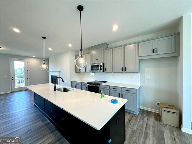 Photo - 1409 Creekside Cir NW