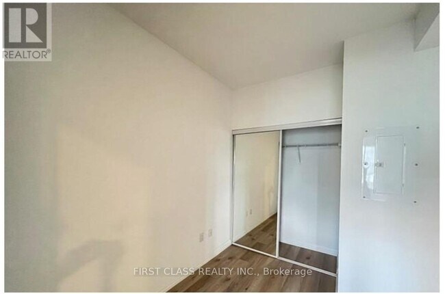 Photo - 75 Canterbury Pl Unit 1512