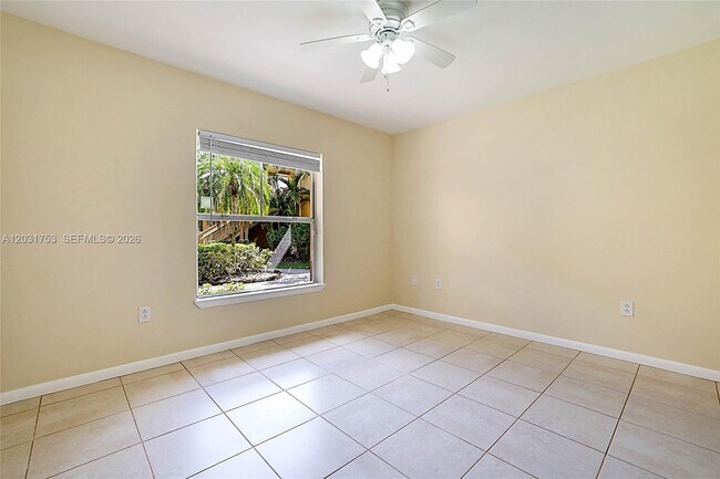 Photo - 4791 Via Palm Lakes Unidad 1705