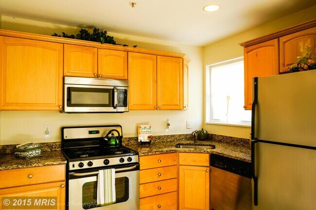401 Evarts St NE Unit 401
