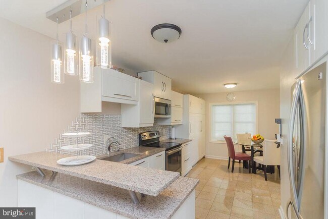 Photo - 7628 Westlake Terrace