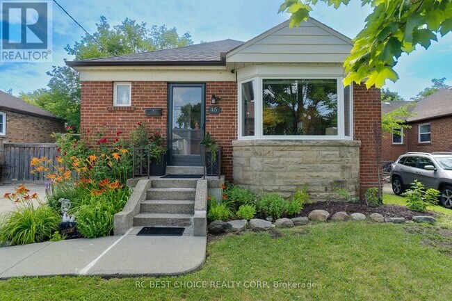Photo - 45 Mayall Ave