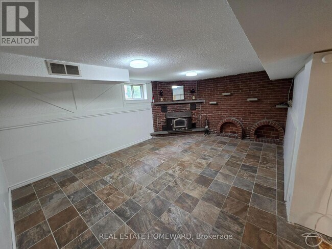 Photo - 30 Beacon Rd