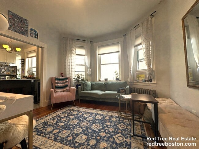 Photo - 72 Strathmore Rd Unit 3B
