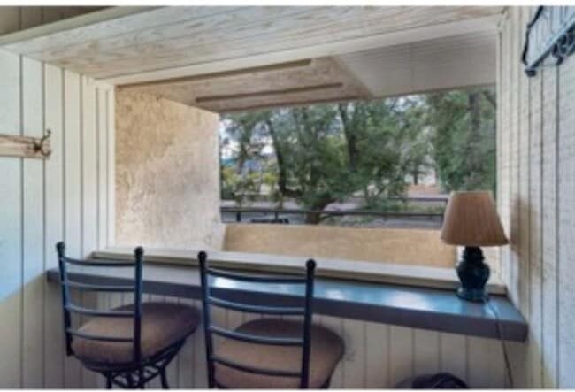 Building Photo - Lovely 1BR condo with Mountain View - Pool, Spa & Tennis