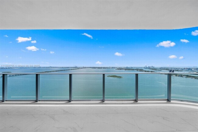 Photo - 700 NE 24th St Unit 4107