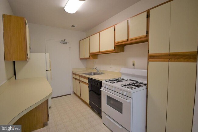 Photo - 6621 Wakefield Dr Unidad 107