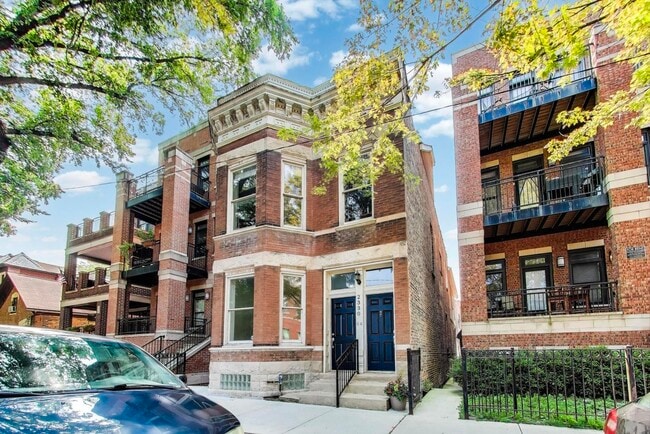 Building Photo - 2330 N Greenview Ave Unit 1F Rental