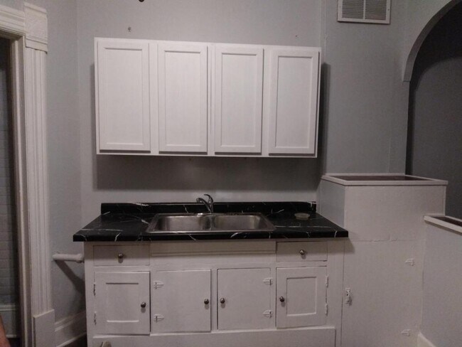 Photo - 113 E Huron St