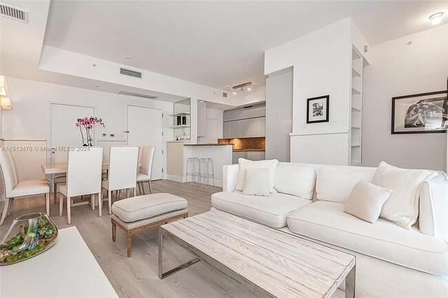 Photo - 50 S Pointe Dr