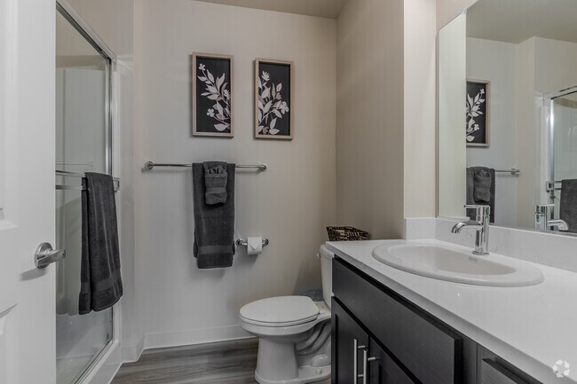 2BR, 2BA - 1034 - Primary Bathroom