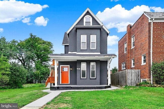 Building Photo - 618 Chestnut Hill Ave Unit 2B