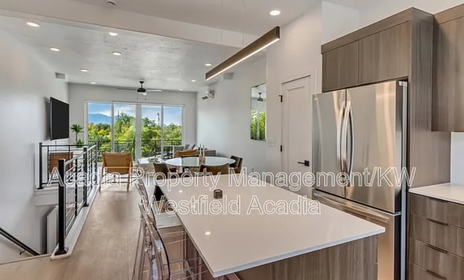 Photo - 4186 S Main St