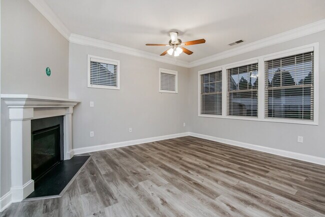 Photo - 108 Heathwood Dr
