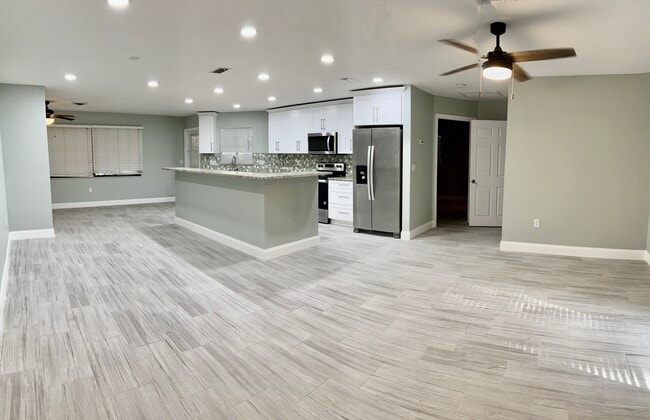 Photo - 627 Alligator Dr