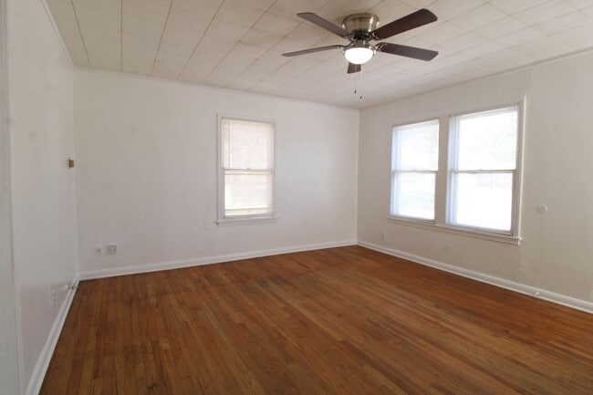 Photo - 306 Overhill Dr